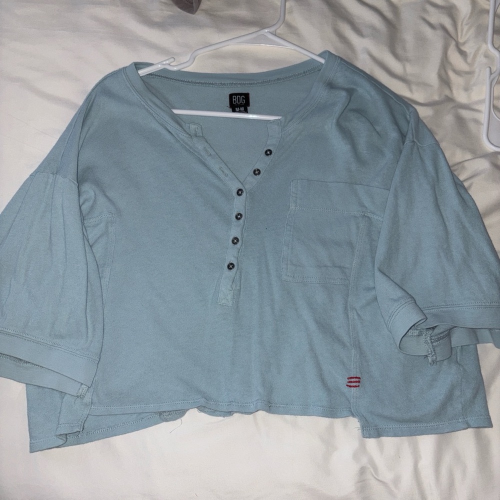 urban outfitters cropped tee
